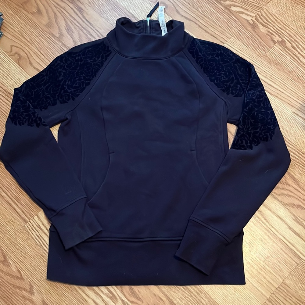 Lululemon pullover sweatshirt